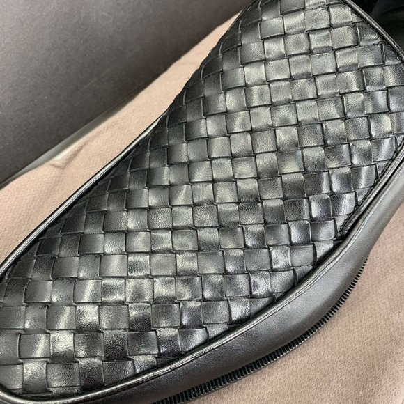 BOTTEGA VENETA BLACK WOVEN LEATHER LOAFERS main image 5